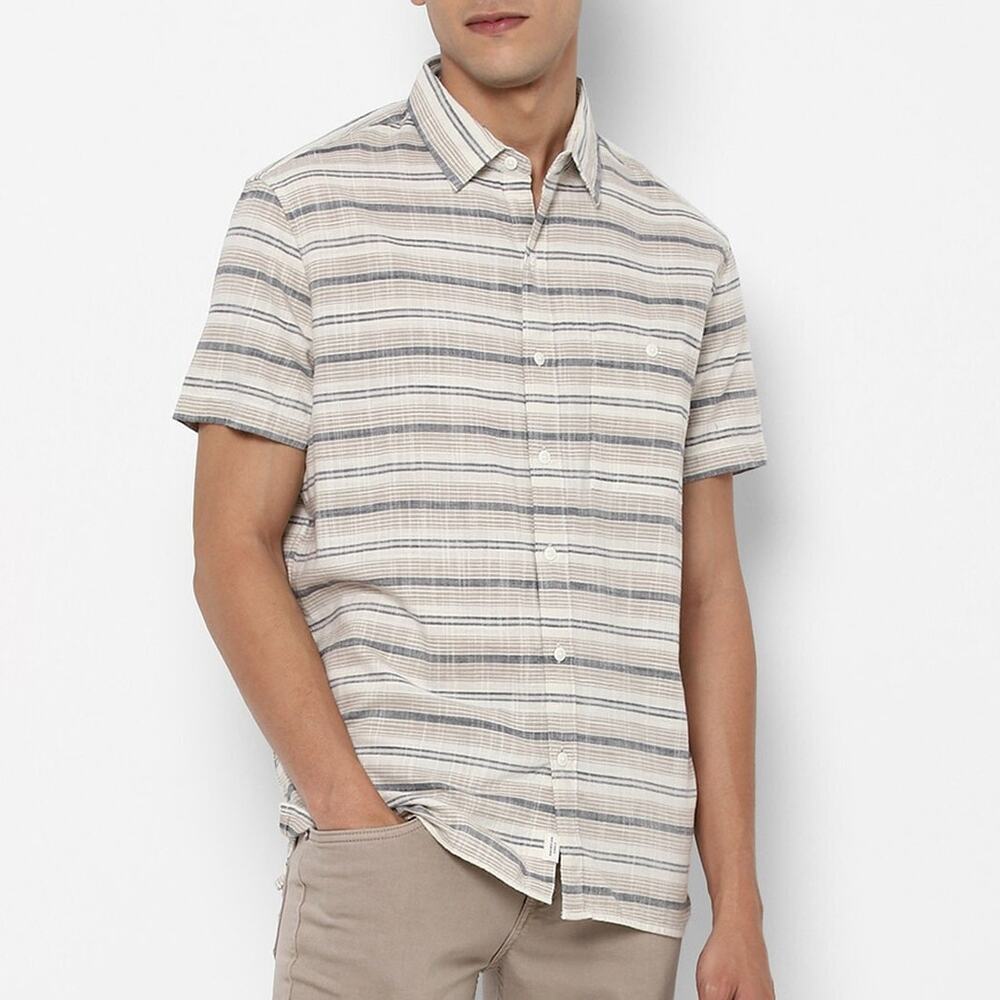 NWT American Eagle Shirt Striped Short Sleeve Button Down Cream Mens Size Small